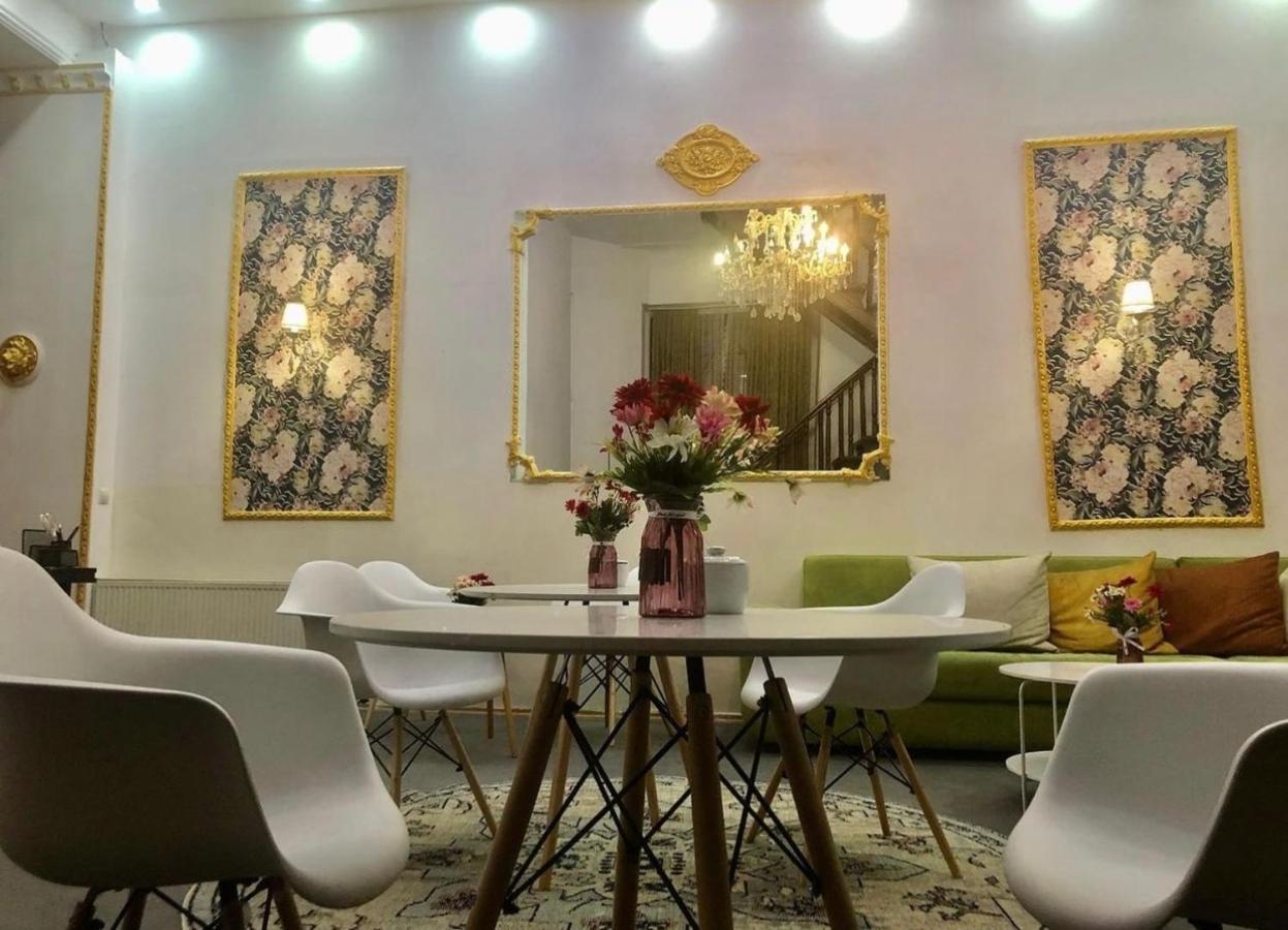 Mariam Hotel Тбілісі Екстер'єр фото